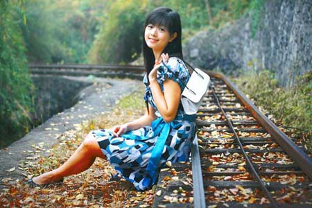 外景照片,PS调色调出鲜艳靓丽效果的外景人物照片