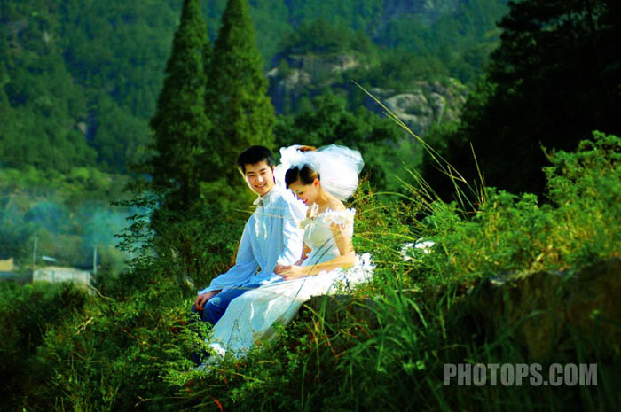 婚纱照片,PS调出靓丽青绿色效果的户外婚纱照片