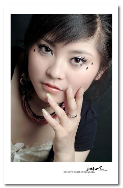 使用Photoshop调色把灰暗的照片调出明亮色彩处理教程