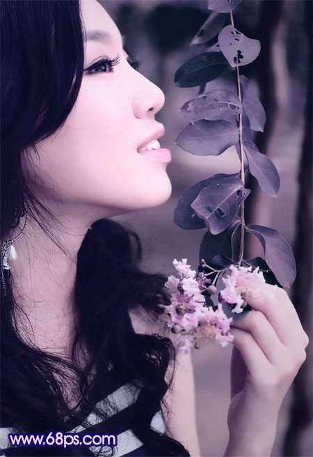 Photoshop调出柔美粉紫色效果的外景人物照片调色教程