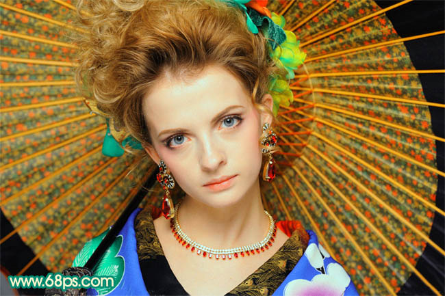 Photoshop调出古典红黄暖色调的人物照片调色美化教程