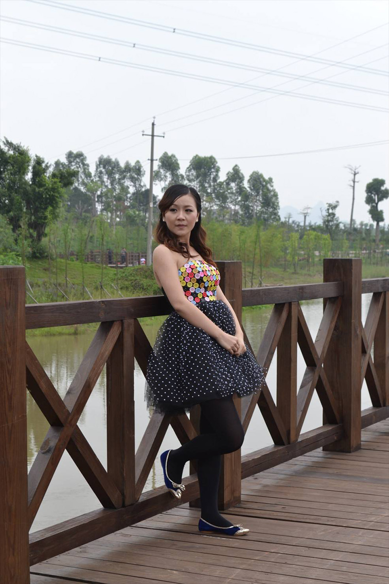 Photoshop调色调出夕阳美景效果的外景女孩照片