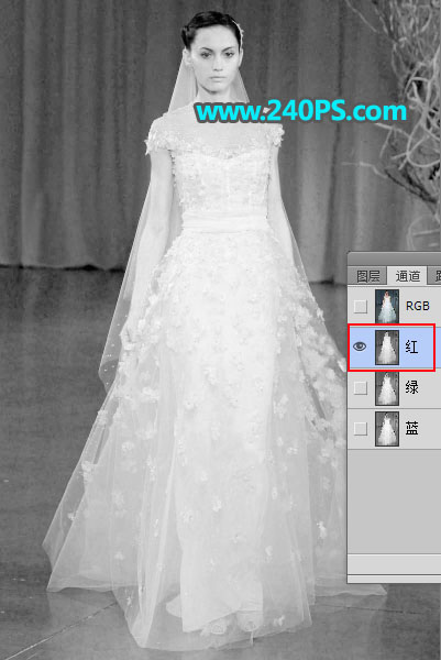 使用Photoshop钢笔和通道抠出婚纱人像抠图教程